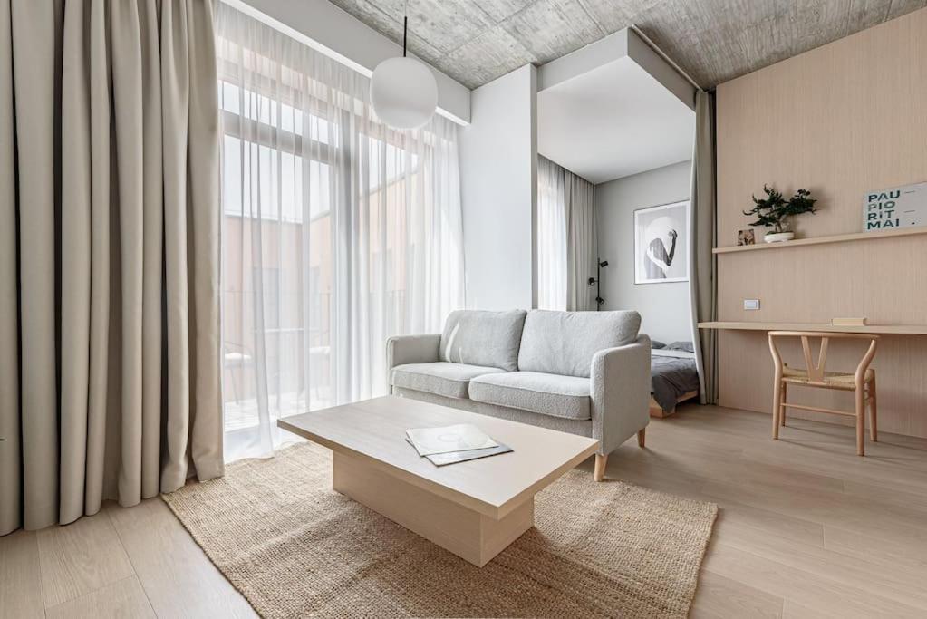 Cozy Japanese Oasis With Balcony, Gramophone, Netflix Íbúð *