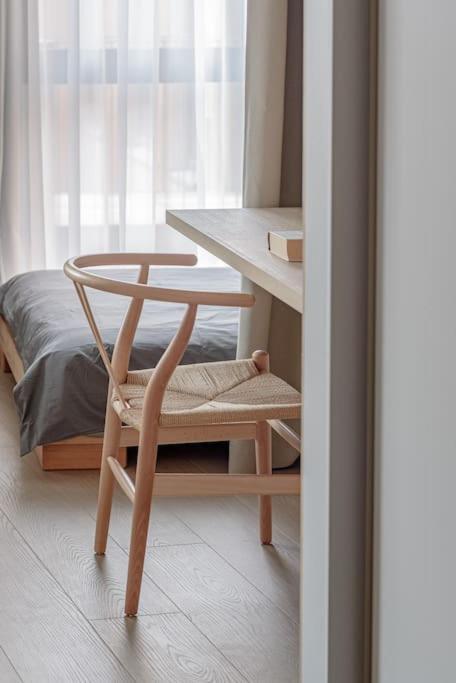 Cozy Japanese Oasis With Balcony, Gramophone, Netflix Appartamento *